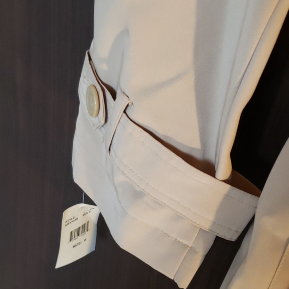 Levine Classics Trench Coat - Picture 4 of 4